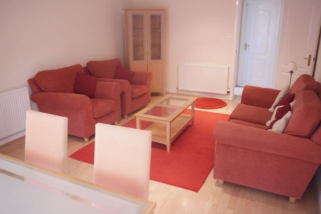  Image of 2 bedroom Flat to rent in Whittingehame Drive Anniesland Glasgow G12 at Hyndland Glasgow Glasgow, G12 0YH