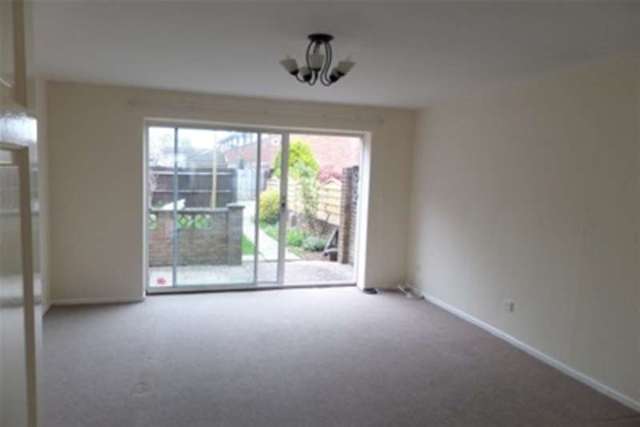  Image of 2 bedroom Detached house to rent in Whyteways Eastleigh SO50 at Eastleigh, SO50 4NR