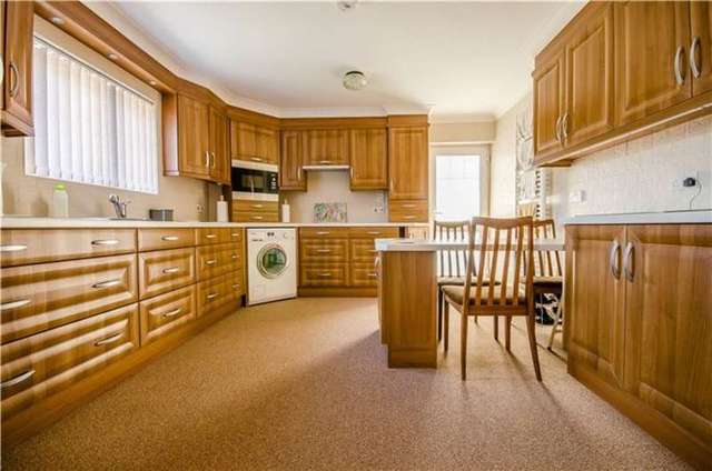 Image of 2 bedroom Detached house for sale in Willow Way Hauxton Cambridge CB22 at Hauxton, CB22 5JB