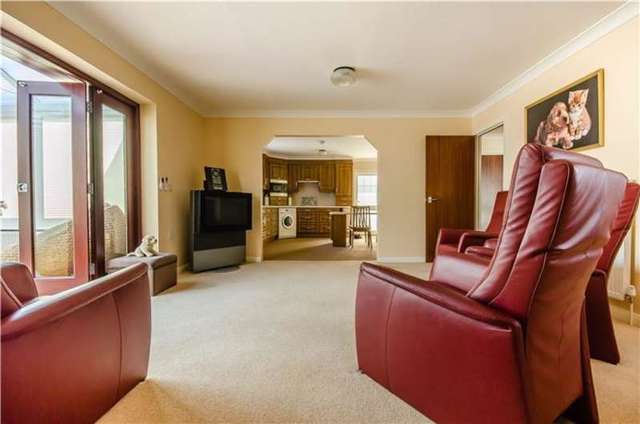  Image of 2 bedroom Detached house for sale in Willow Way Hauxton Cambridge CB22 at Hauxton, CB22 5JB