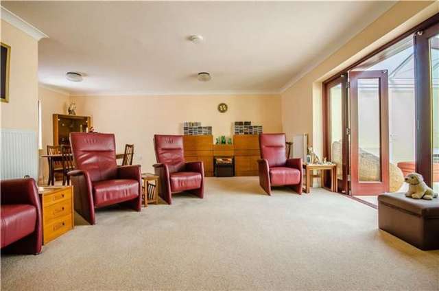  Image of 2 bedroom Detached house for sale in Willow Way Hauxton Cambridge CB22 at Hauxton, CB22 5JB