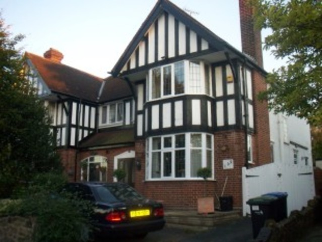  Image of 3 bedroom Semi-Detached house to rent in Winchmore Hill Road London N14 at Winchmore Hill Road  London, N14 6PX