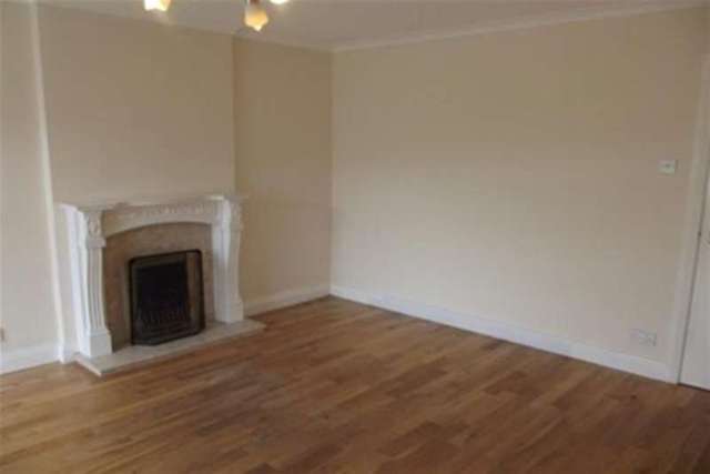  Image of 2 bedroom Bungalow to rent in Windermere Road Hucknall Nottingham NG15 at Nottingham, NG15 6NF