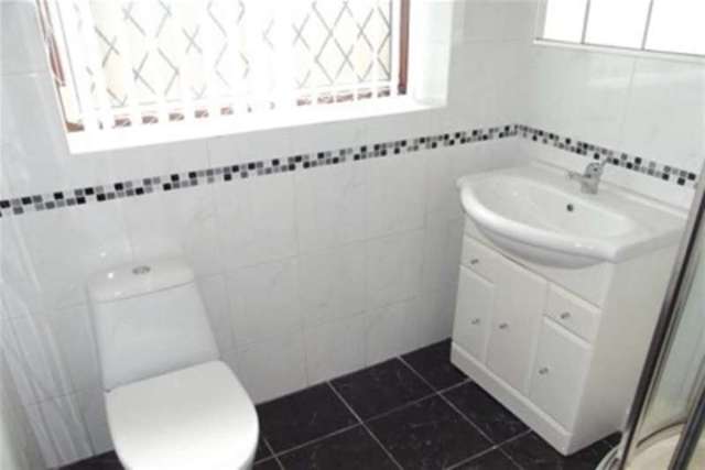  Image of 2 bedroom Bungalow to rent in Windermere Road Hucknall Nottingham NG15 at Nottingham, NG15 6NF