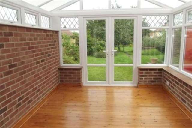  Image of 2 bedroom Bungalow to rent in Windermere Road Hucknall Nottingham NG15 at Nottingham, NG15 6NF
