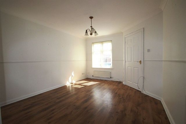  Image of 2 bedroom Detached house to rent in Barr Crescent Irvine KA12 at Irvine North Ayrshire North Ayrshire, KA12 0SQ