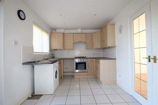  Image of 2 bedroom Detached house to rent in Barr Crescent Irvine KA12 at Irvine North Ayrshire North Ayrshire, KA12 0SQ