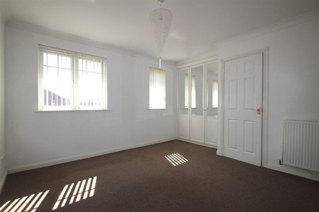  Image of 2 bedroom Detached house to rent in Barr Crescent Irvine KA12 at Irvine North Ayrshire North Ayrshire, KA12 0SQ