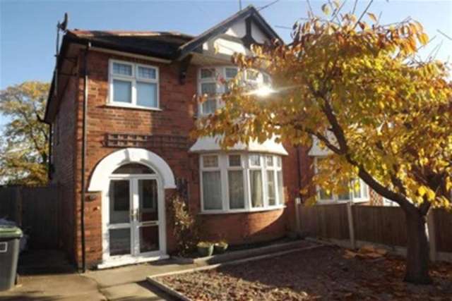  Image of 3 bedroom Semi-Detached house to rent in Wollaton Road Beeston Nottingham NG9 at Nottingham, NG9 2PH