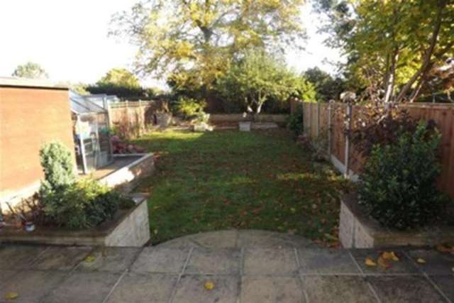  Image of 3 bedroom Semi-Detached house to rent in Wollaton Road Beeston Nottingham NG9 at Nottingham, NG9 2PH