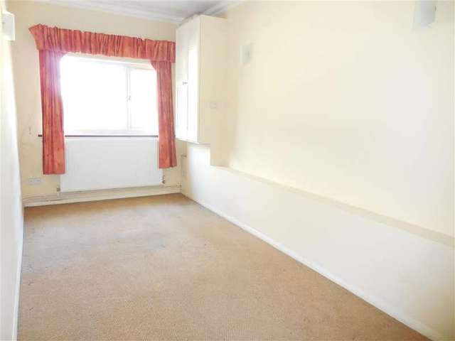  Image of 1 bedroom Detached house for sale in Woodlands Parade Woodlands Road Ditton Aylesford ME20 at Aylesford Kent Aylesford, ME20 6HE