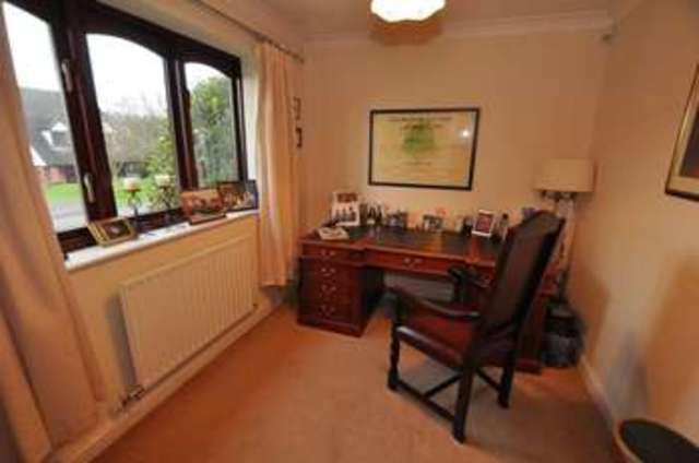  Image of 4 bedroom Detached house for sale in Woodleighton Grove Uttoxeter ST14 at Woodleighton Grove  Uttoxeter, ST14 8BX
