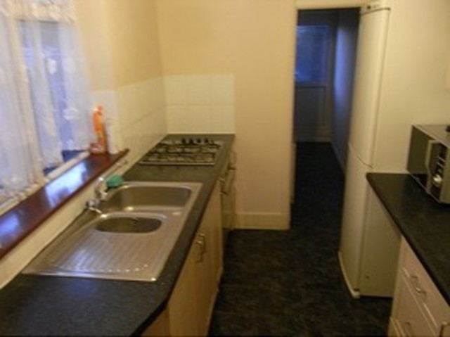  Image of 4 bedroom Detached house to rent in Worcester Road London E12 at Worcester Road  Manor Park, E12 5JX