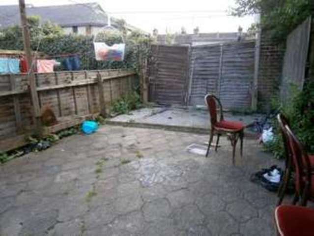  Image of 4 bedroom Detached house to rent in Worcester Road London E12 at Worcester Road  Manor Park, E12 5JX