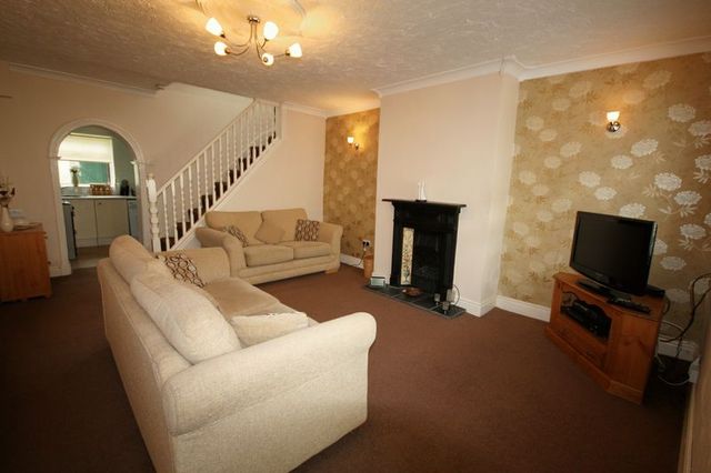  Image of 2 bedroom Terraced house to rent in Yeoman Street Skelton-in-Cleveland Saltburn-by-the-Sea TS12 at Yeoman Street Skelton-in-Cleveland Saltburn-By-The-Sea, TS12 2LG