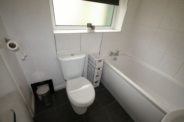  Image of 2 bedroom Terraced house to rent in Yeoman Street Skelton-in-Cleveland Saltburn-by-the-Sea TS12 at Yeoman Street Skelton-in-Cleveland Saltburn-By-The-Sea, TS12 2LG