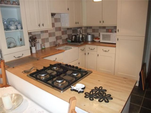  Image of 2 bedroom Flat to rent in Young Terrace Cowdenbeath KY4 at Cowdenbeath Fife Fife, KY4 9LB