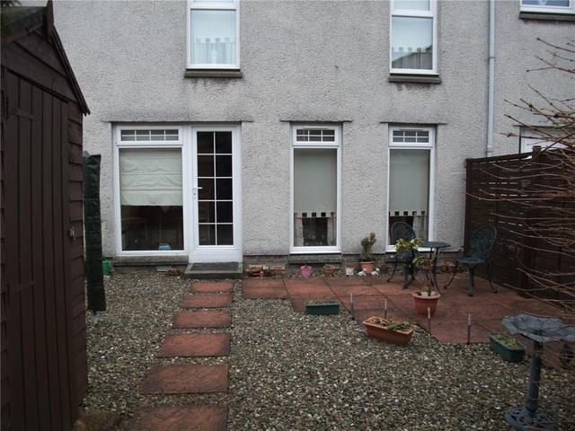  Image of 2 bedroom Flat to rent in Young Terrace Cowdenbeath KY4 at Cowdenbeath Fife Fife, KY4 9LB