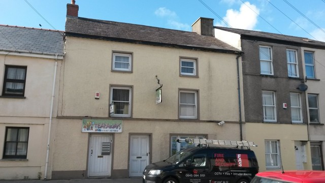  Image of 2 bedroom Flat to rent in Priory Street Carmarthen SA31 at 103 Priory Street  CARMARTHEN, SA31 1NB
