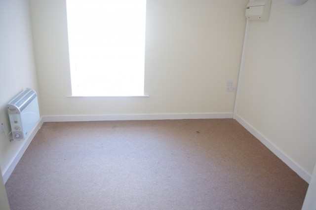  Image of 1 bedroom Flat to rent in Priory Street Carmarthen SA31 at 103 Priory Street  CARMARTHEN, SA31 1NB