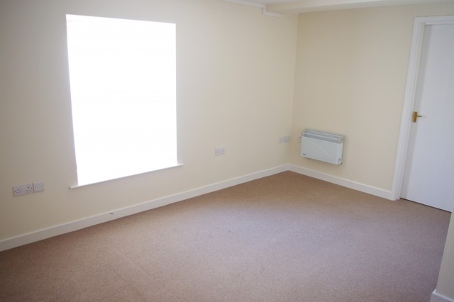  Image of 1 bedroom Flat to rent in Priory Street Carmarthen SA31 at 103 Priory Street  CARMARTHEN, SA31 1NB