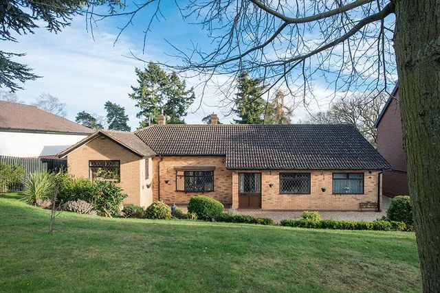  Image of 4 bedroom Detached house for sale in Whitehill Road Kidderminster DY11 at 11 Whitehill Road  Kidderminster, DY11 6JH