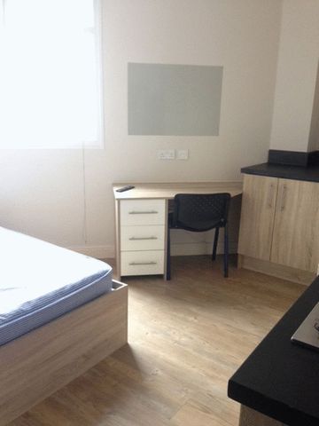  Image of 1 bedroom Apartment to rent in Deansgate Bolton BL1 at 113-117 Deansgate Array Bolton, BL1 1HA