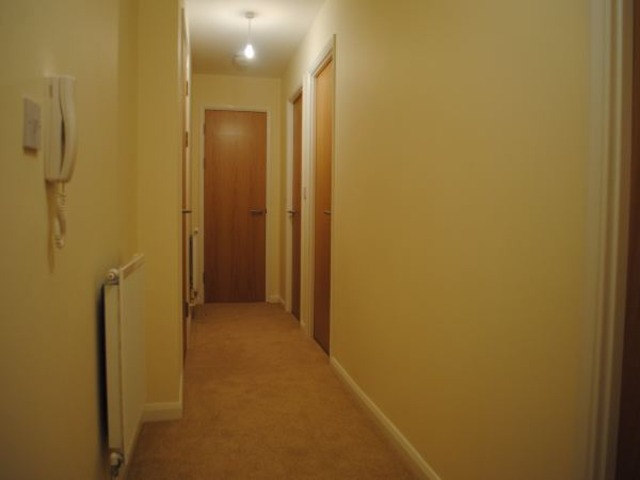  Image of 1 bedroom Flat to rent in Guildhall Square Carmarthen SA31 at 13 Guildhall Square  CARMARTHEN, SA31 1PR