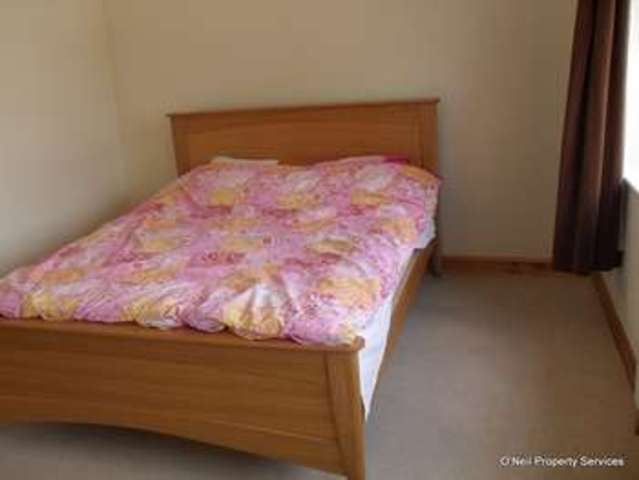 Image of 2 bedroom Flat to rent in Oxford Road Gerrards Cross SL9 at Oxford Road  Gerrards Cross, SL9 7AT