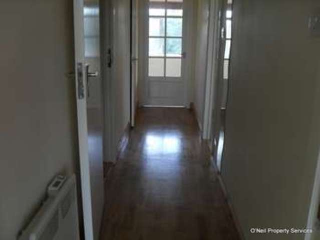  Image of 2 bedroom Flat to rent in Oxford Road Gerrards Cross SL9 at Oxford Road  Gerrards Cross, SL9 7AT