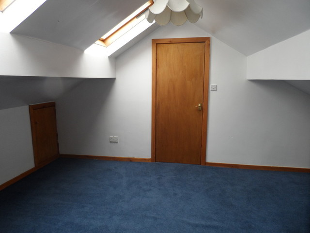  Image of 3 bedroom Semi-Detached house to rent in The Birches Bramhope Leeds LS16 at The Birches Bramhope Leeds, LS16 9DN