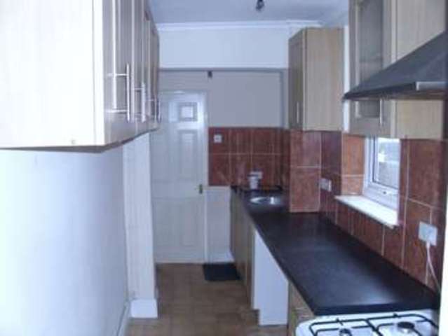  Image of 3 bedroom Terraced house to rent in Cotmanhay Road Ilkeston DE7 at Cotmanhay Road  Ilkeston, DE7 8PE