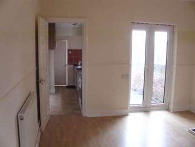 Image of 3 bedroom Terraced house to rent in Cotmanhay Road Ilkeston DE7 at Cotmanhay Road  Ilkeston, DE7 8PE
