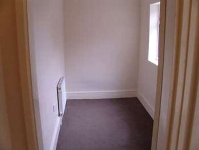  Image of 3 bedroom Terraced house to rent in Cotmanhay Road Ilkeston DE7 at Cotmanhay Road  Ilkeston, DE7 8PE