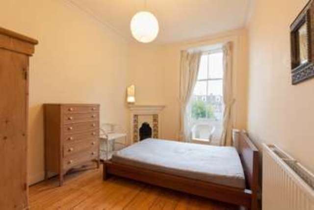  Image of 2 bedroom Flat for sale in Millar Crescent Edinburgh EH10 at Millar Crescent  Edinburgh, EH10 5HN