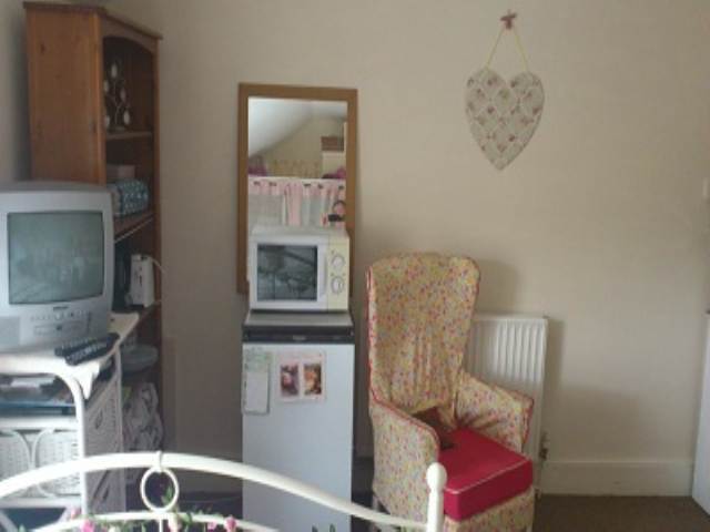  Image of 1 bedroom House Share to rent in Redland Terrace Frome BA11 at Frome Somerset Frome, BA11 1HT