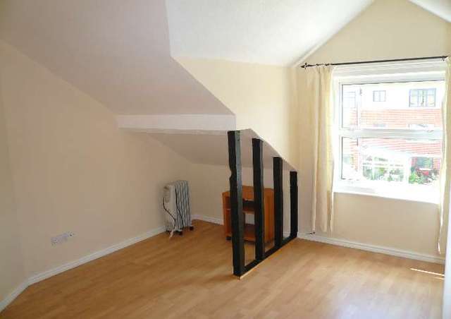  Image of 1 bedroom Flat to rent in Sansome Walk Worcester WR1 at Worcester  Worcester, WR1 1NU