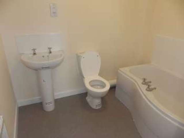  Image of 2 bedroom Flat to rent in Mill Lane Kidderminster DY11 at Mill Lane  Kidderminster, DY11 6YN