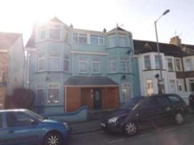  Image of 1 bedroom Flat for sale in Edgcumbe Avenue Newquay TR7 at 52 Edgcumbe Avenue Newquay Newquay, TR7 2NJ