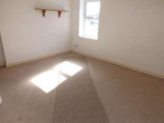  Image of 1 bedroom Flat for sale in Edgcumbe Avenue Newquay TR7 at 52 Edgcumbe Avenue Newquay Newquay, TR7 2NJ