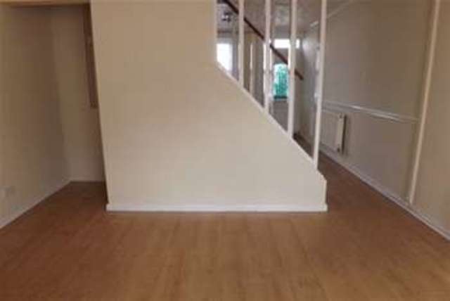  Image of 2 bedroom Terraced house to rent in Clarks Terrace Weston Point Runcorn WA7 at Runcorn, WA7 4HD