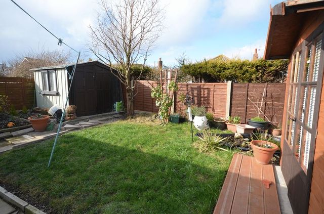  Image of 2 bedroom Property for sale in Parksway Knott End-on-Sea Poulton-Le-Fylde FY6 at Parksway Knott End-On-Sea Poulton-Le-Fylde, FY6 0DA