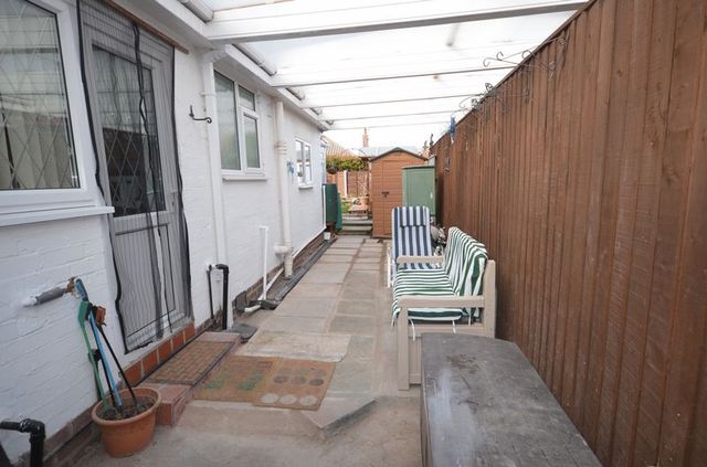  Image of 2 bedroom Property for sale in Parksway Knott End-on-Sea Poulton-Le-Fylde FY6 at Parksway Knott End-On-Sea Poulton-Le-Fylde, FY6 0DA