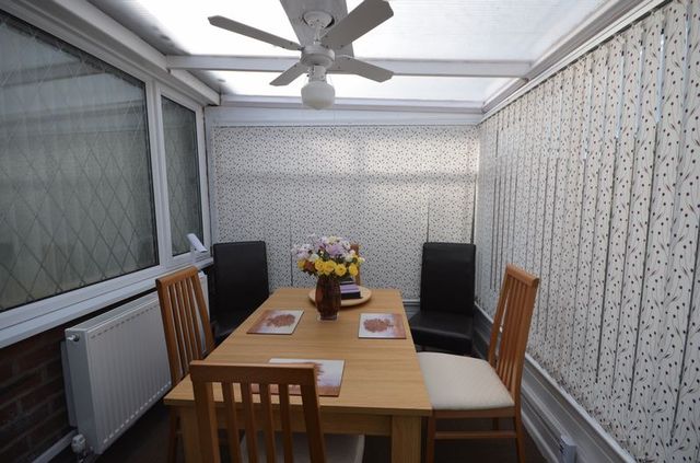  Image of 2 bedroom Property for sale in Parksway Knott End-on-Sea Poulton-Le-Fylde FY6 at Parksway Knott End-On-Sea Poulton-Le-Fylde, FY6 0DA