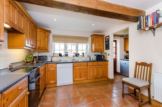  Image of 4 bedroom Detached house for sale in Chapel Court Glentham Market Rasen LN8 at Chapel Court Glentham Market Rasen, LN8 2DY