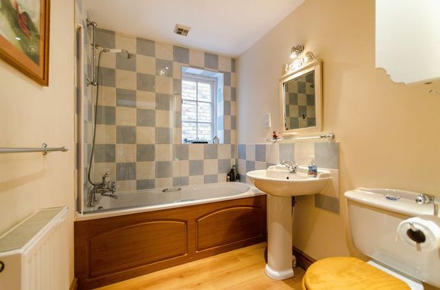 Image of 4 bedroom Detached house for sale in Chapel Court Glentham Market Rasen LN8 at Chapel Court Glentham Market Rasen, LN8 2DY