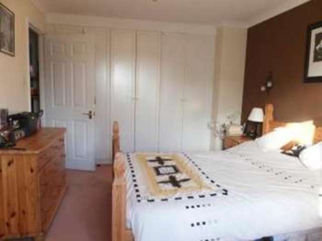  Image of 4 bedroom Detached house for sale in Coleshill Drive Faringdon SN7 at Coleshill Drive  FARINGDON, SN7 7FE