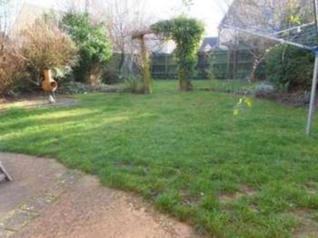 Image of 4 bedroom Detached house for sale in Coleshill Drive Faringdon SN7 at Coleshill Drive  FARINGDON, SN7 7FE