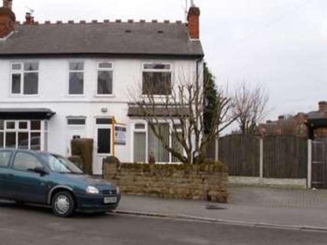  Image of 3 bedroom Semi-Detached house to rent in New Lawn Road Ilkeston DE7 at New Lawn Road  Ilkeston, DE7 5HE
