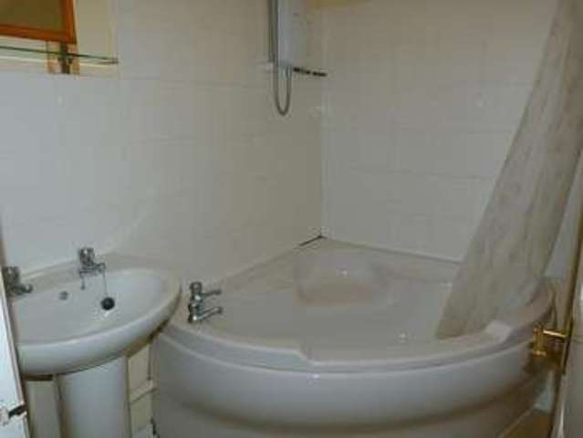  Image of 2 bedroom Property for sale in Stone Road Broadstairs CT10 at 9 STONE ROAD  BROADSTAIRS, CT10 1DY